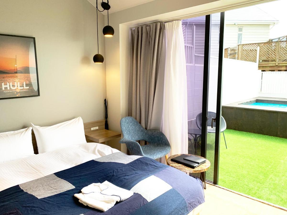 Отель Osaka Hokko Marina Hull Экстерьер фото