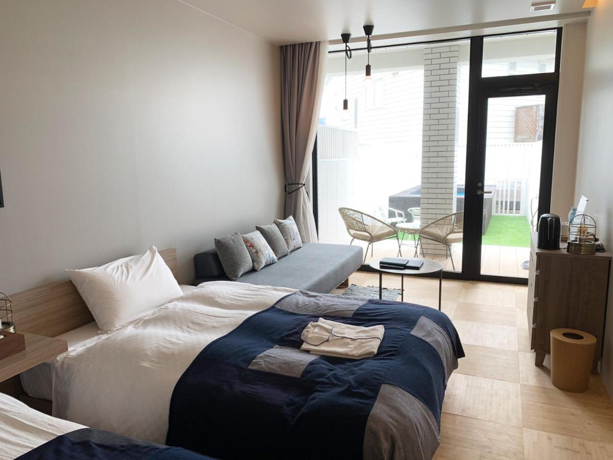 Отель Osaka Hokko Marina Hull Экстерьер фото