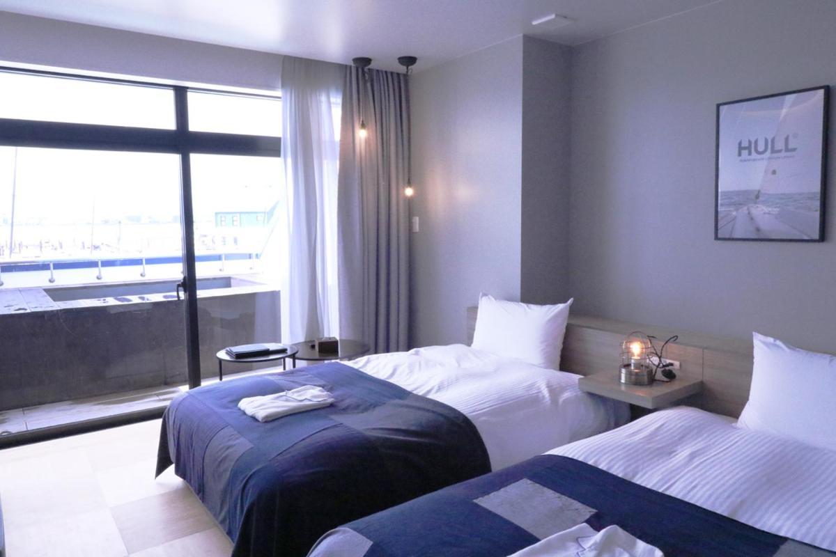 Отель Osaka Hokko Marina Hull Экстерьер фото